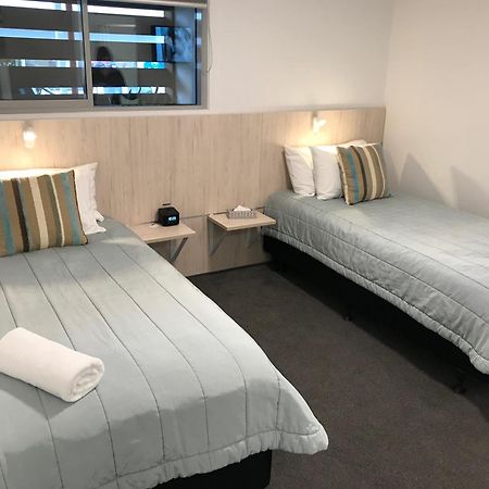 Beachfront Hotel Хокитика Экстерьер фото