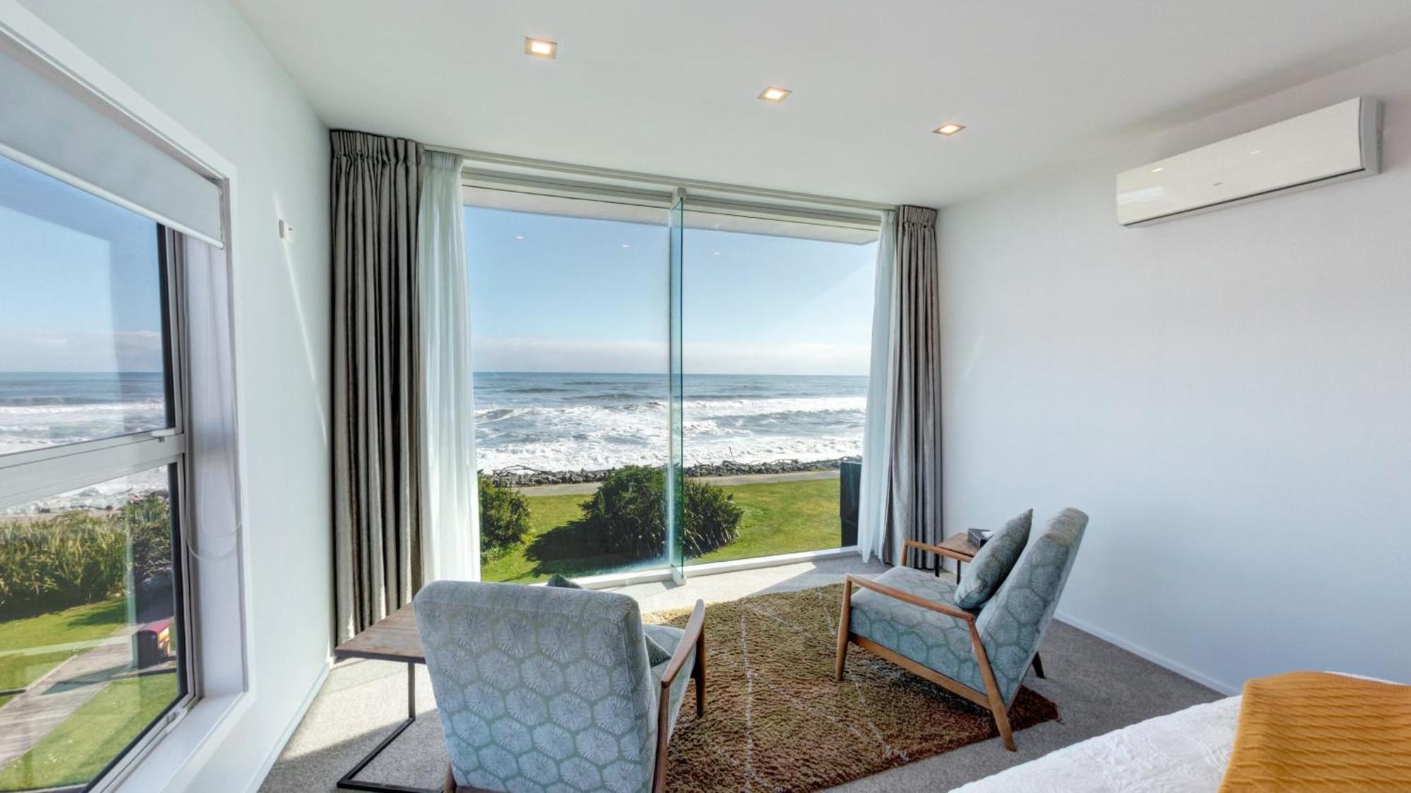 Beachfront Hotel Хокитика Экстерьер фото
